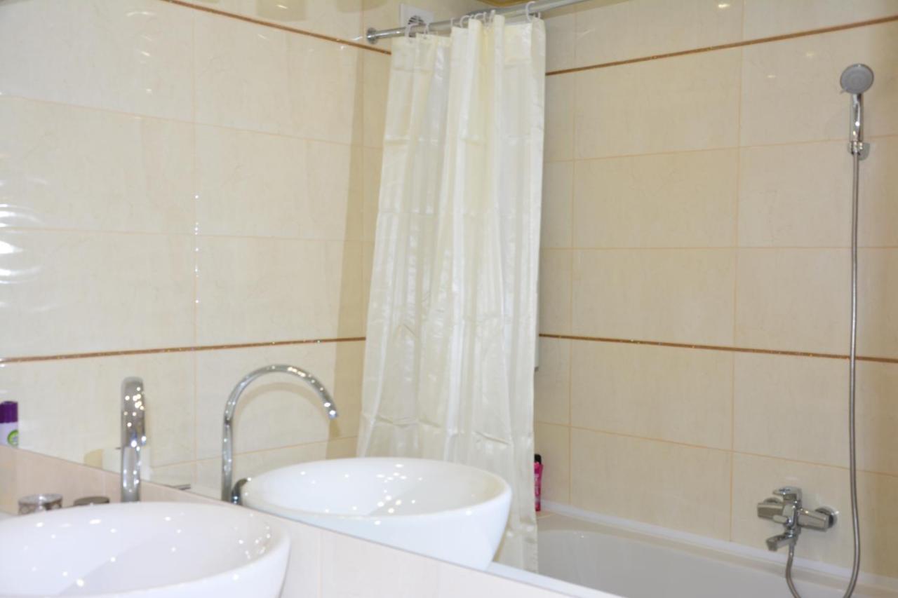 On Preobrazhenskaya 8 Apartament *